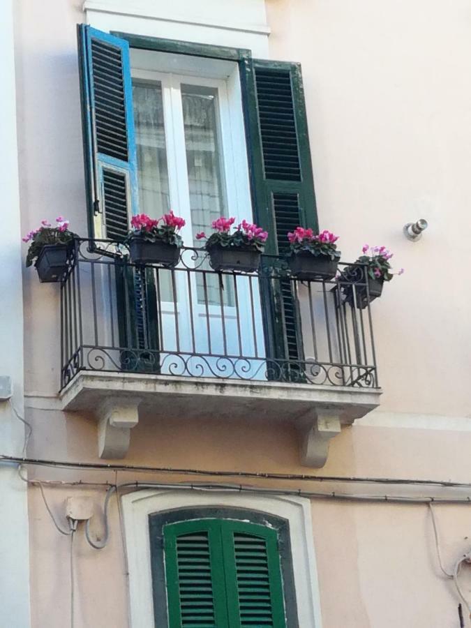 Cairoli 79 Apartment บารี ภายนอก รูปภาพ